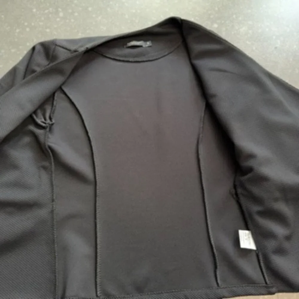 Lungo L’Arno Textured Black Zip-Front Jacket – Size Medium - Picture 6 of 9